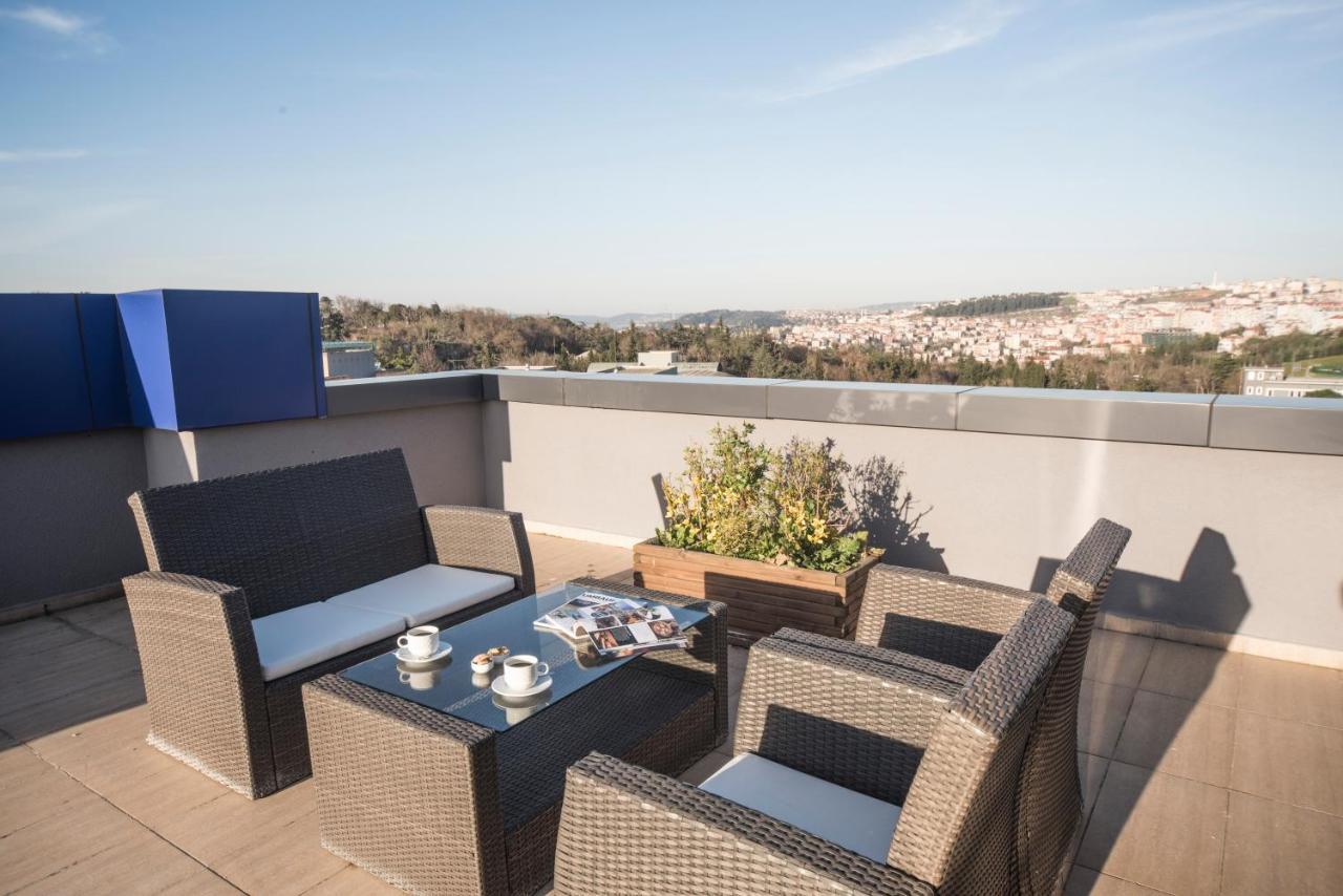 Holiday Inn Express Istanbul-Altunizade By Ihg Esterno foto