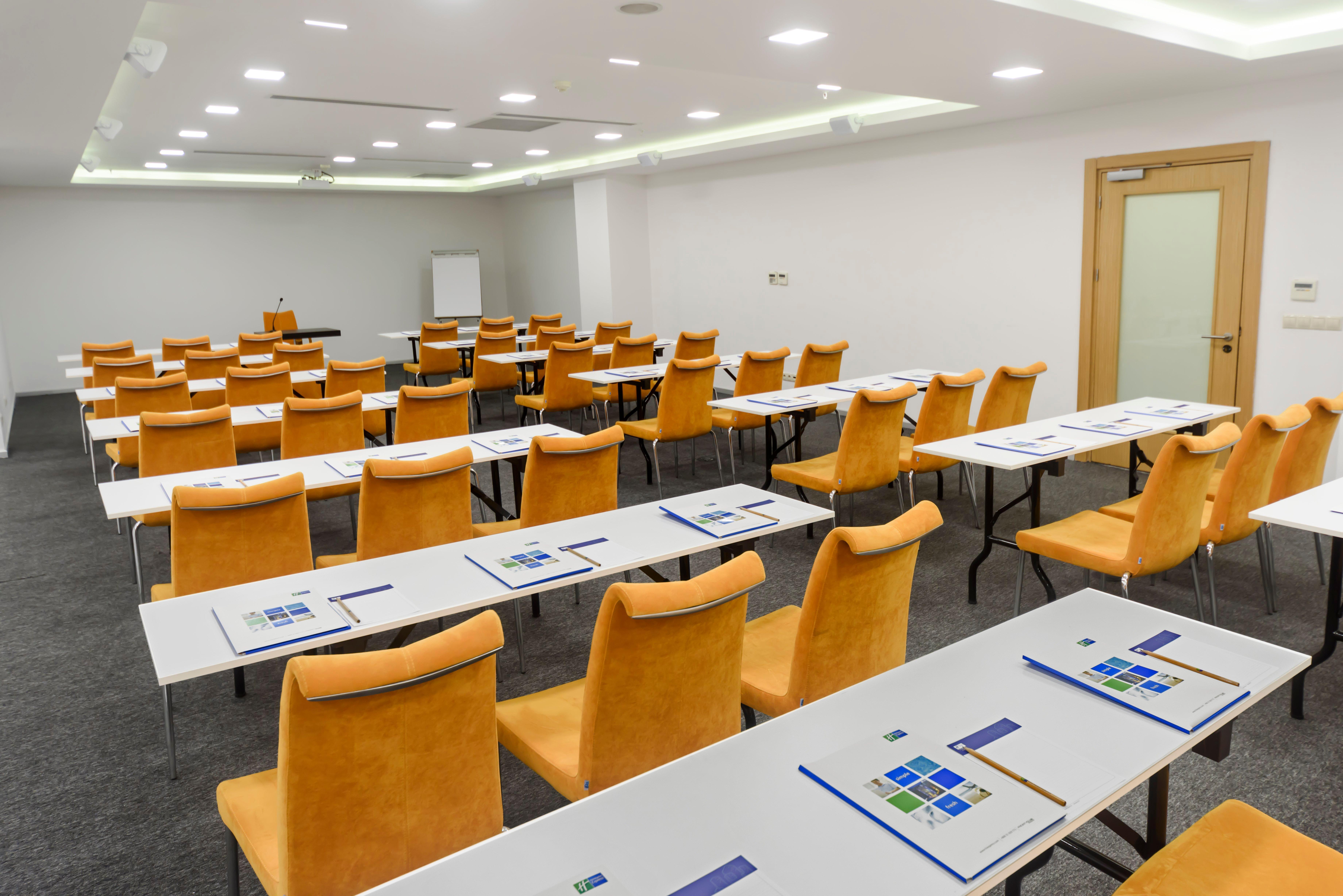 Holiday Inn Express Istanbul-Altunizade By Ihg Esterno foto