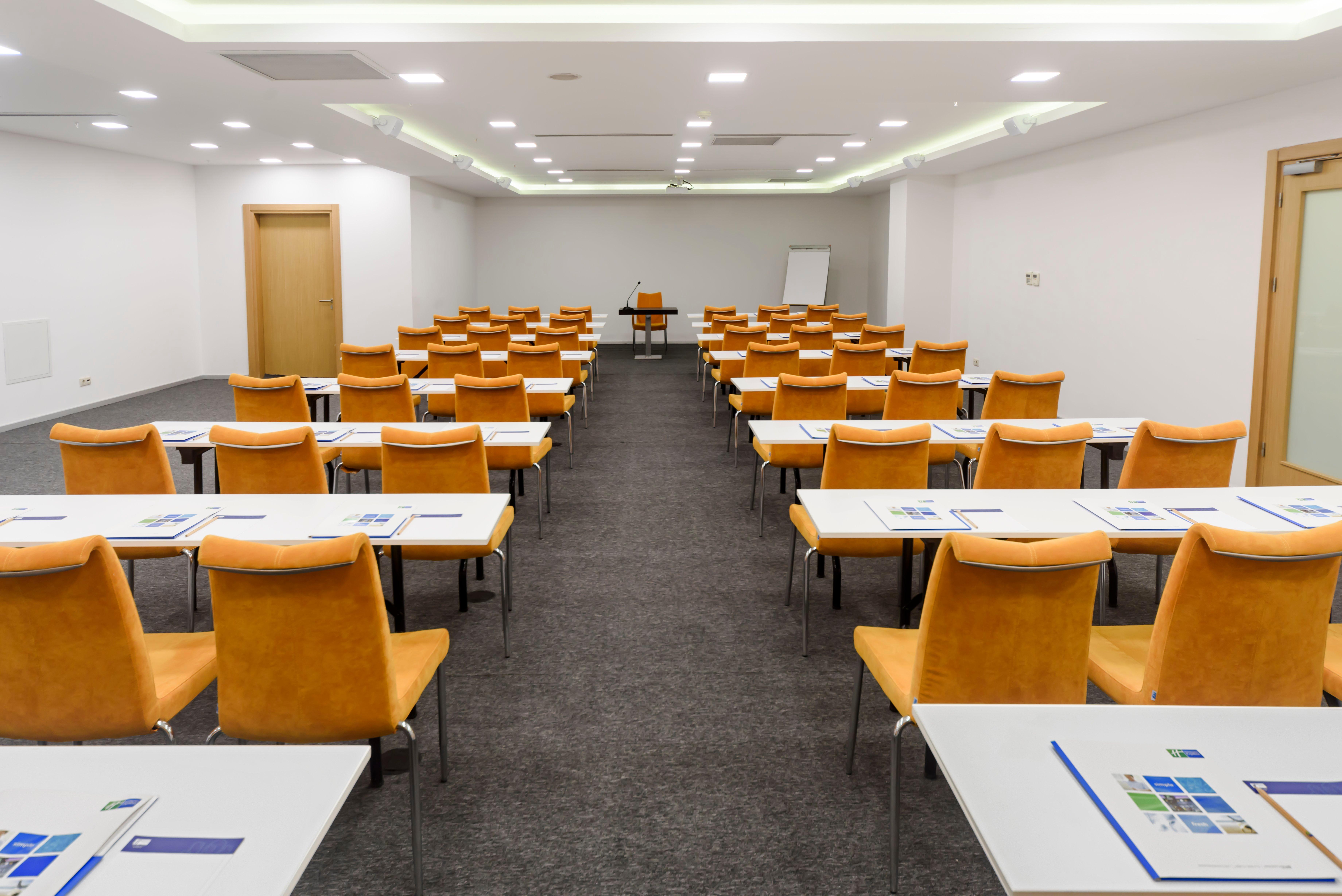 Holiday Inn Express Istanbul-Altunizade By Ihg Esterno foto