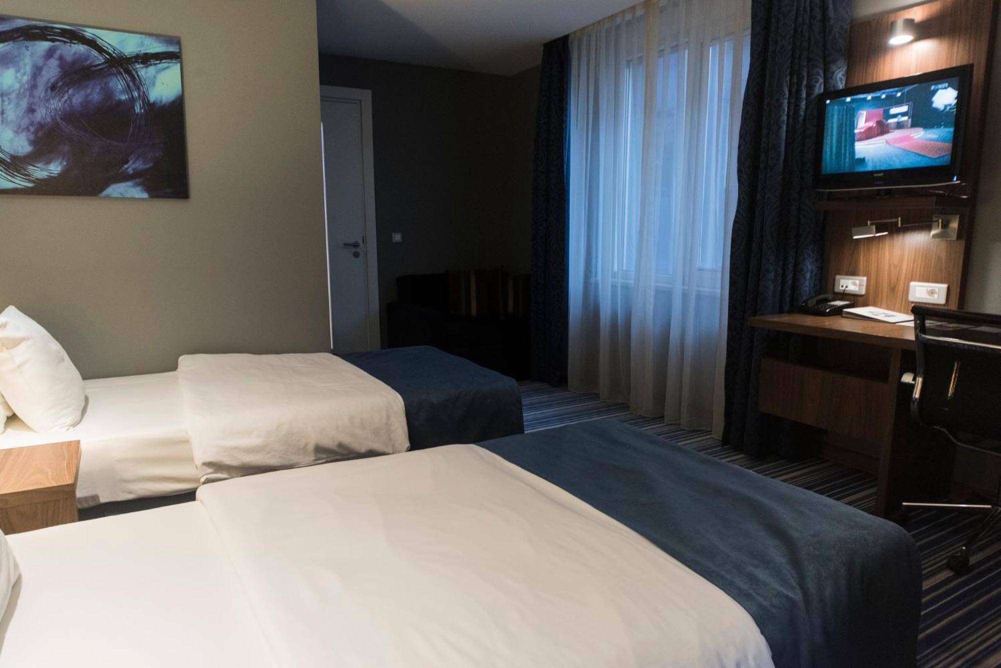 Holiday Inn Express Istanbul-Altunizade By Ihg Esterno foto