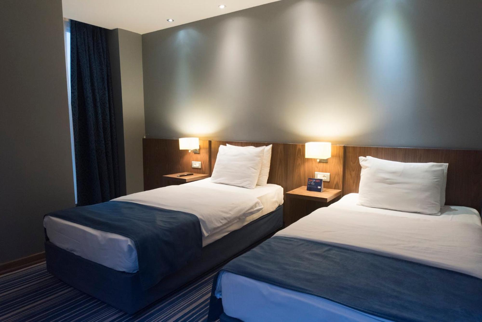 Holiday Inn Express Istanbul-Altunizade By Ihg Esterno foto