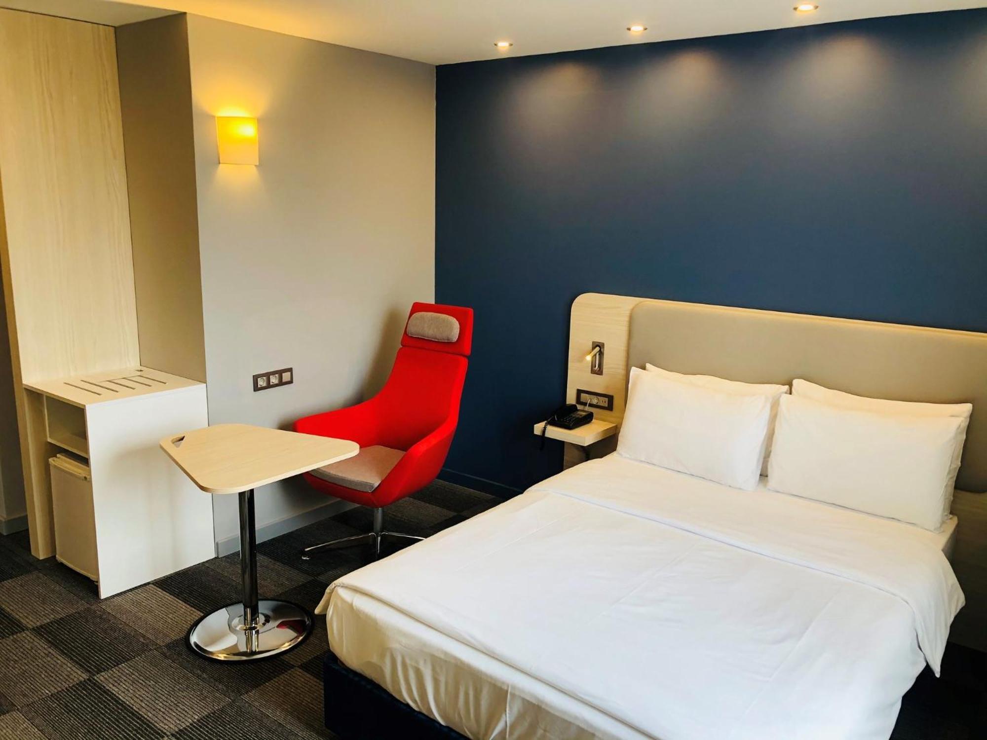 Holiday Inn Express Istanbul-Altunizade By Ihg Esterno foto