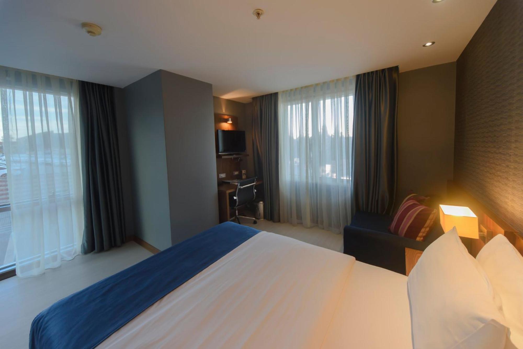 Holiday Inn Express Istanbul-Altunizade By Ihg Esterno foto